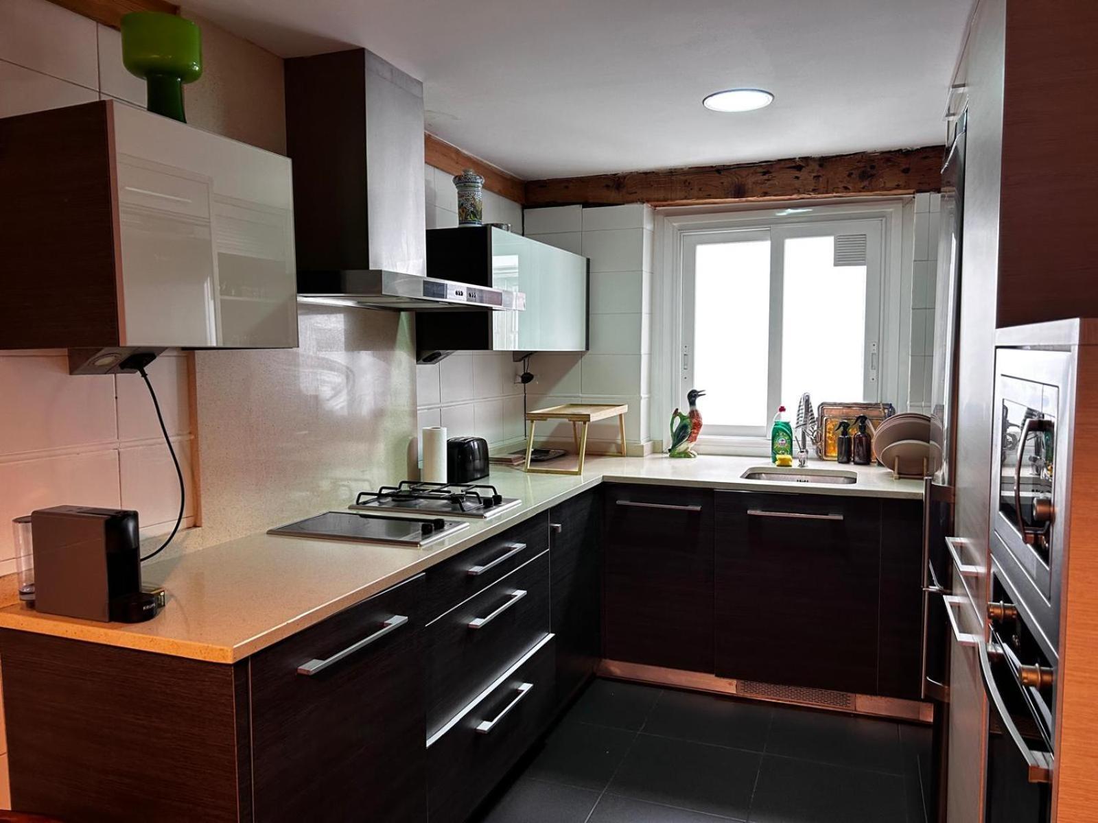 Homestay Balcon Encierro Luminosa Bano Compartido